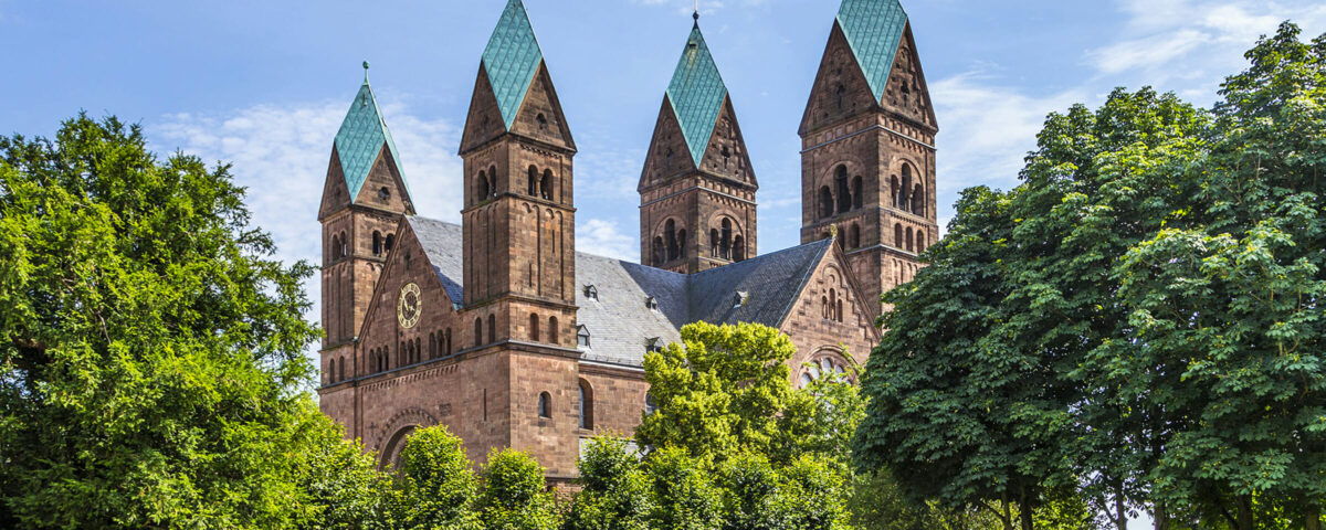 Blick vom Bad Homburger Schloß auf die Erlöserkirche