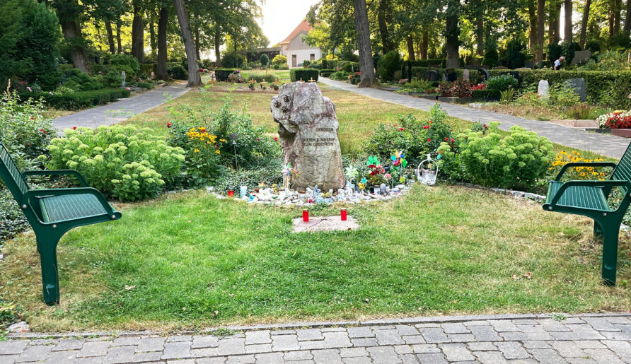 Gemeinschaftsgrabfeld für Sternenkinder auf dem Waldfriedhof Bad Homburg